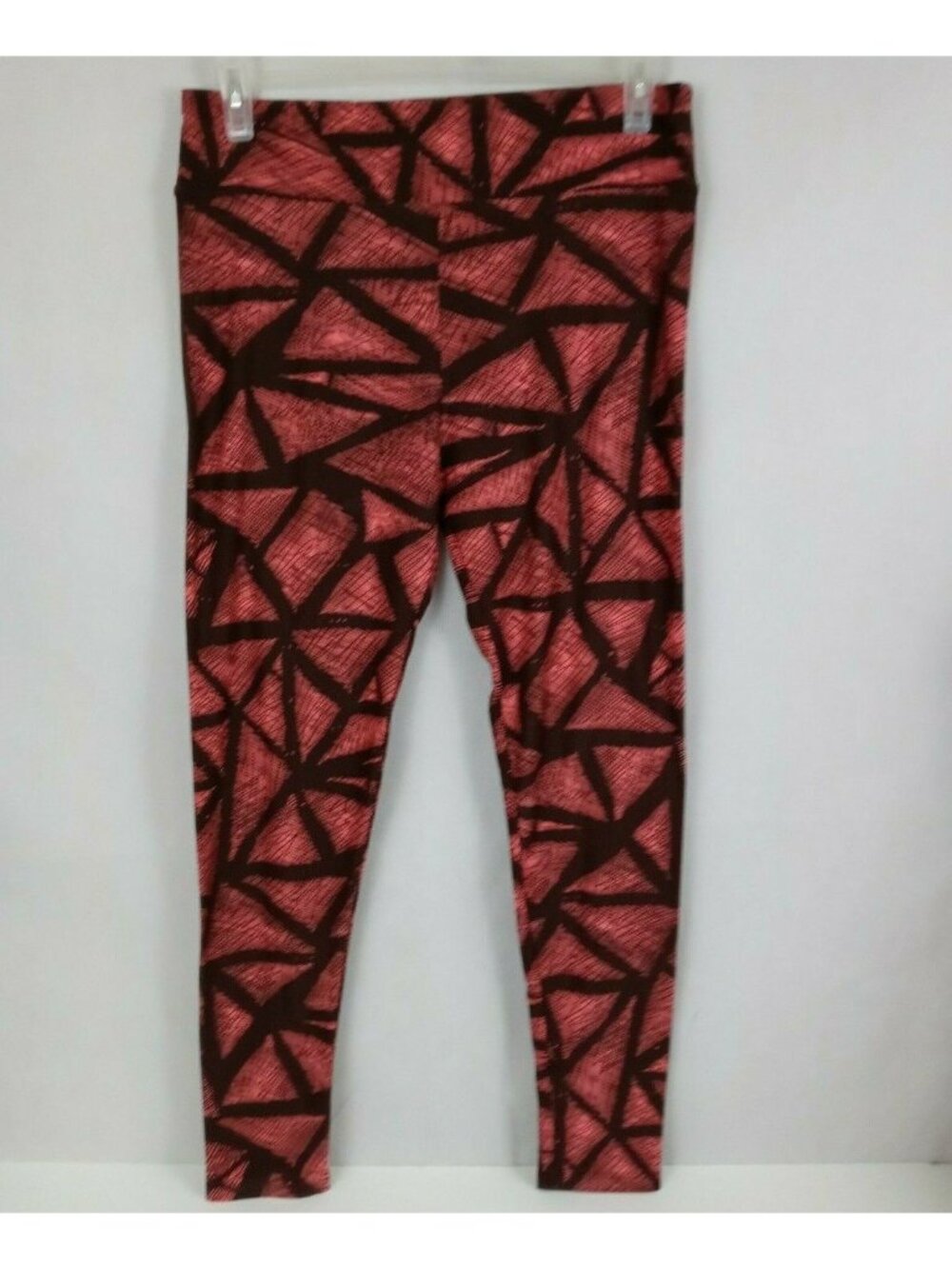 New LuLaRoe Tall & Curvy Leggings Black With Pink Wavy Triangles Designs